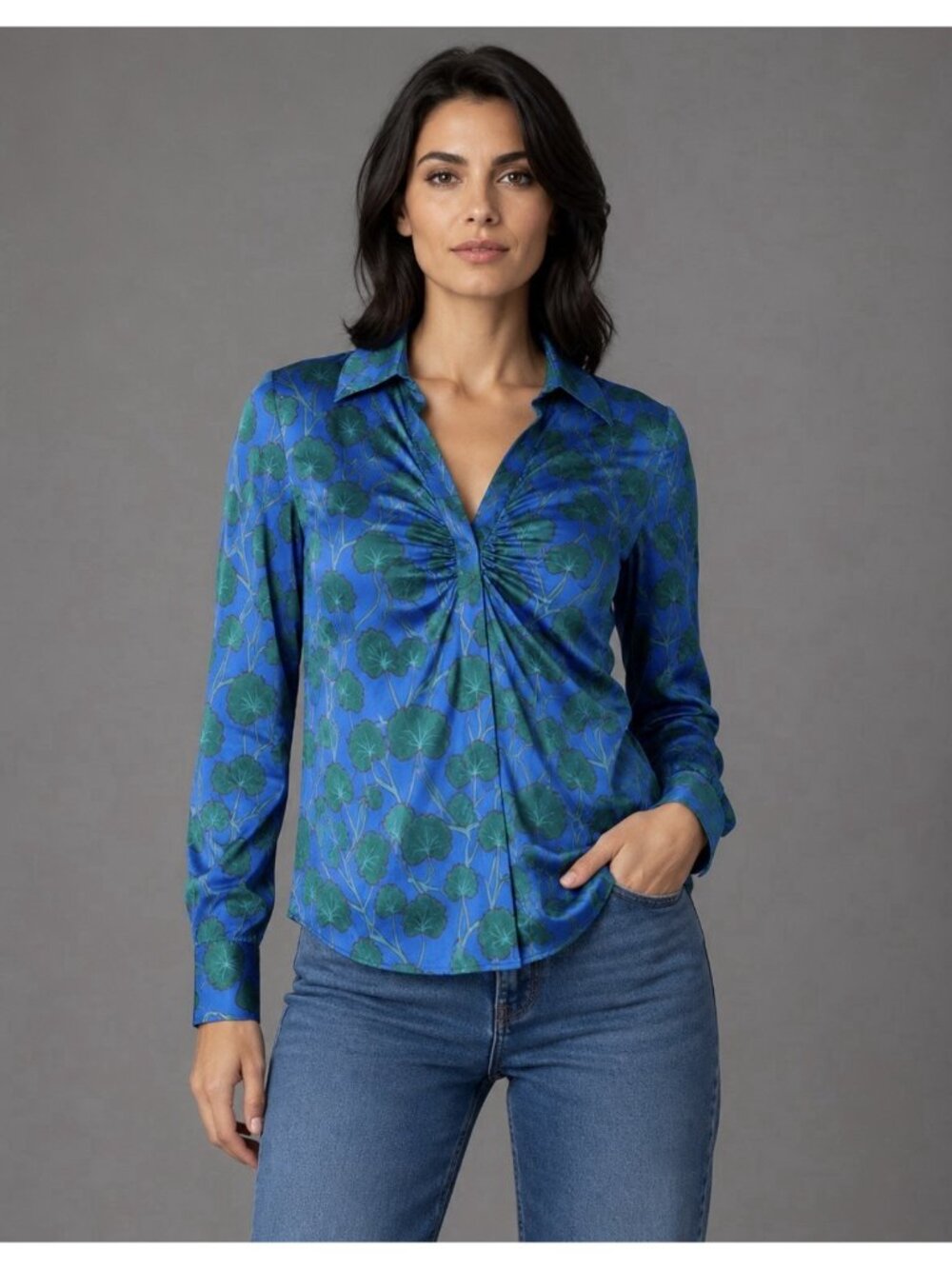 ETCETERA Womens Size 2 Blue/Green Leaf Print Silk Blouse Top V-Neck Long Sleeves